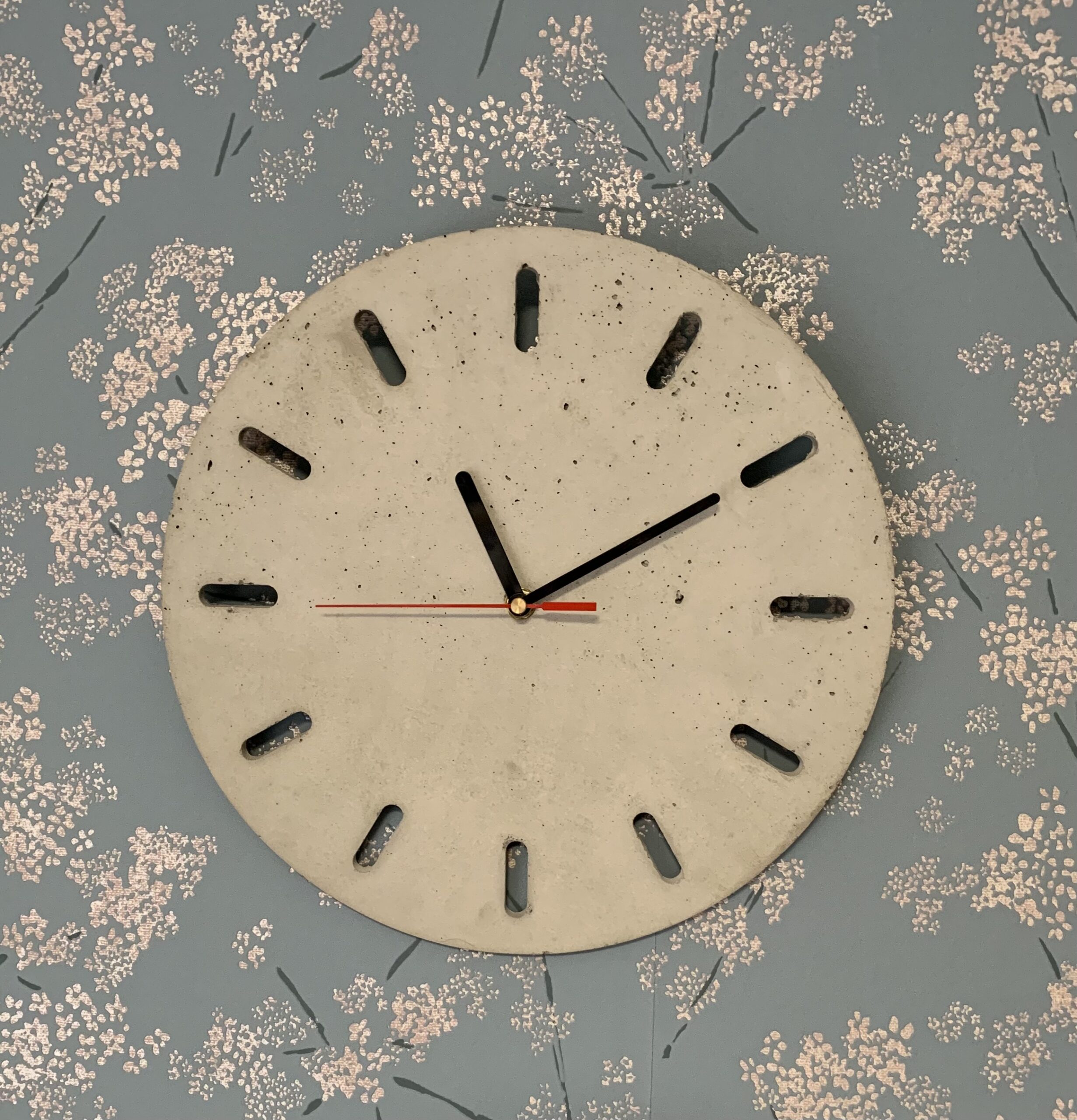 Betónové hodiny Modern