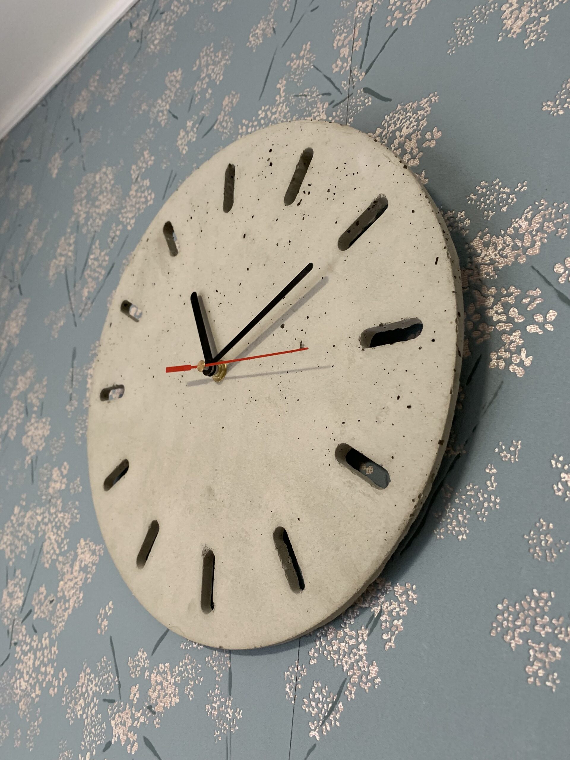 Betónové hodiny Modern – Obrázok 2